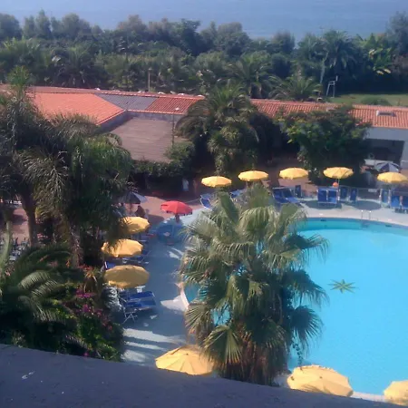 Marina Club Hotel