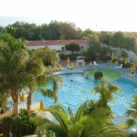 Marina Club