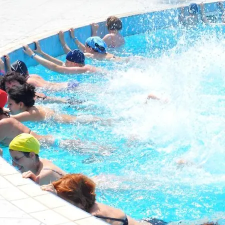 Marina Club Hotel 4*