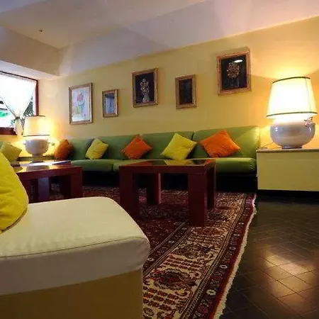 Marina Club Hotel 4*