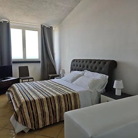 Hotell Marina Club Baia Domizia