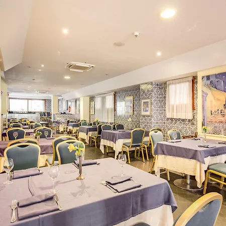 Marina Club Hotell 4*