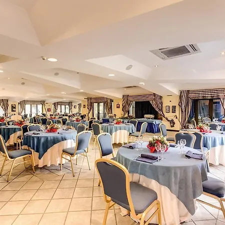 ホテル Marina Club 4*
